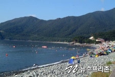 경남 거제 흑진주 몽돌 해수욕장 23일 개장
