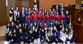 제1회 진주시의회 청소년 모의의회 열어