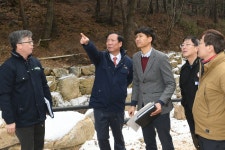 산림엔지니어링백림 | 구인모 거창군수, 산림휴양 힐링체험시설 사업장 현장 점검