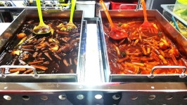중곡동 맛집, 프랜차이즈 떡볶이 겨냥한 맛있는 도전 밥장수네 떡볶이