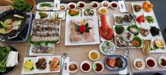 여수 맛집 돌산 거북선횟집 새조개샤브샤브, 생우럭매운탕 등으로 주말 여수 여행객 입맛 사로잡아