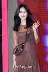 [포토] 여자친구 신비, 우아한 손인사(디올 뷰티)