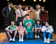 동심 가득한 시철의 추억을 돌아보게 만드는 착한 연극 엄브렐러