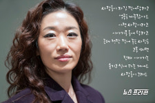 타인과 함께 이야기를 나누는 것 자체가 이야기가 되는 연극 9월