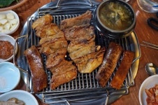 서울대입구 샤로수길 맛집 돈뼈락연탄갈비 우환폐렴에도 마스크 끼고 찾는 사람 많아