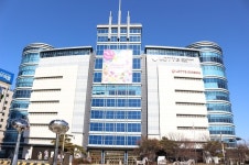 롯데백화점 전주점 코로나19 방역 후24일 재오픈
