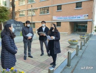 대전노은중 담임교사, 원격수업 학습지 드라이브스루·워크스루로  배부