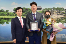 진주시, 시민 목숨 구한 진주시민버스 운전기사에게 표창 수여