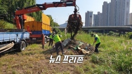 안양시, 하천변정화활동 통해 부유물 31톤 수거