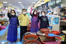 노박래 서천군수, 추석 명절 맞아 전통시장 방문