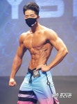 [NF포토] 손명준, 퍼펙트한 복근(ICN KOREA)