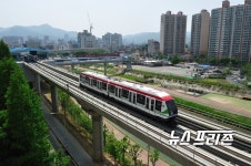 개통초기 진통 겪던 의정부경전철 누적 이용자 내년 1억 명 돌파 전망