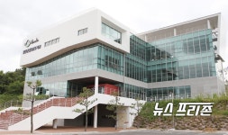 함안군립 칠원도서관,북 드라이브 스루재운영