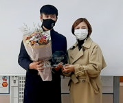 경기도의회  양운석 백승기 의원, 안성어린이집연합회 감사패 받고 싱글벙글
