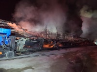 아산서 어류.애완견 사료용 애벌레사육 농장 화재