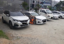 세종시 어진동 민영 주차장에 주차된 차량서 불