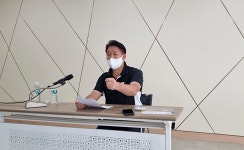 [NF포토]박성관 충남아산FC 단장 축구단 현 상황 이운종 대표 책임