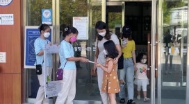 대전월평중, 재활용품 활용 업사이클링 작품 전시 캠페인 진행