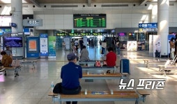 [NF포토] 대전역, 추석 명절 고향 가는 길...좌석 매진, 입석 금지