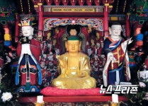 김해 은하사 명부전 불상 21구 보물 지정