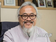 [초대석] 산청에서 한센병 환자 28년 침술봉사 김명철 원장