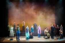 100년의 현대사 담은 뮤지컬 백만송이의 사랑 ...성공적으로 막내려