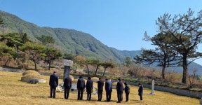 창원시, 국가관리 창원 8의사 묘역 참배