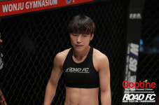 몬스터 울프 박정은 그래플링 싸움도 많이 들어갈 거 같다
