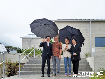 [NF포토] 김동연 경기지사 당선인, 문재인 전 대통령 예방
