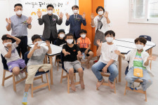 KCC글라스, 노하우 살려 아동 교육시설 개선 나서