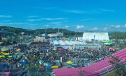 보령 대천해수욕장 피서 즐기는 관광객들로 북적 축제 열기 UP