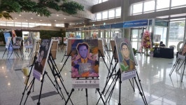 [포토]충남 천안시, 청사 로비서 제77주년 광복절 기념 독립운동가 초상화전