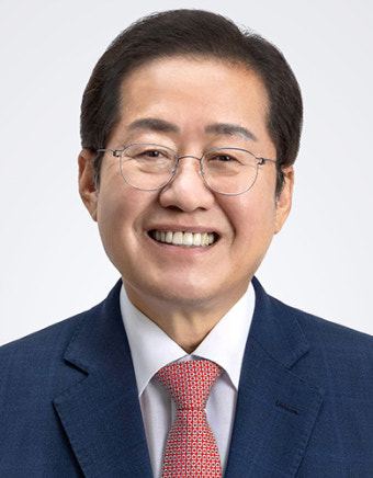 홍준표 대구시장, 윤석열 대통령 만나 '통합신공항 건설' 등 주요 현안 건의