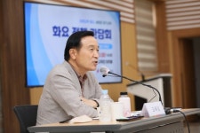 임태희 경기도교육감, 화요 정책 간담회 실시