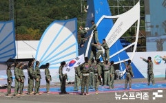 130만 관람객 목표 계룡세계군문화엑스포, 스트레스 격파하는 태권도 어벤져스