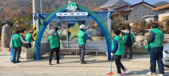 성주 수륜면 남·녀 새마을지회, 환경정화 봉사활동 실시