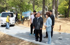 진해구, 용재근린공원 리모델링공사 준공현장 점검