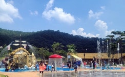 [포토]고령군 물놀이 시설, 폭염속 인기 만점