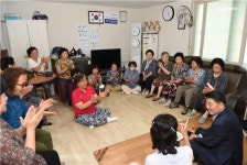 오은택 부산 남구청장 경로당이 편안한 휴식처가 되도록 항상 살피겠습니다