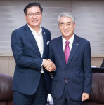 진병영 함양군수, 박종훈 경남도교육감과 교육청∙도서관 이전 협의