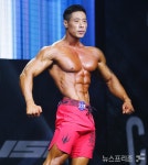 [NF포토] 김범수, 돋보이는 상체 근육(무사 안양)