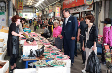 [포토] 진병영 함양군수, 추석 앞두고 전통시장 찾아 현장목소리 청취