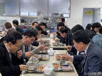 남해군의회 의원, 군청 구내식당 찾아 급식관계자 격려