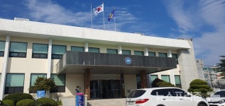 [속보]서춘수 전 함양군수 창원지법 거창지원 제1호 법정에서 현재 구속영장 심사 중