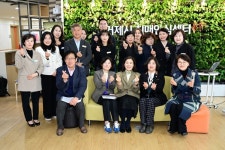 거제시의회 행정복지위원회, 치매안심센터 직원들과 소통
