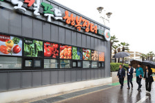 조근제 함안군수, 함안휴게소 내 로컬푸드 신규직매장 현장점검