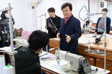진주시, 능력개발관 동부센터 내진보강공사 마치고 새단장
