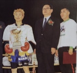 고향 김해에서 체육관을 운영하는 유명구 유희정 부부 챔피언