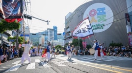 제62회 거제옥포대첩축제 7만여명 찾았다...거제 대표 축제로 자리매김