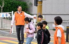 걸어서 시민속으로 일일상문동장으로 변신한 박종우 거제시장